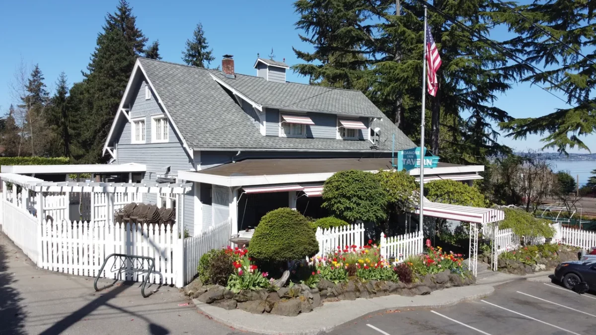 Roanoke Inn Mercer Island