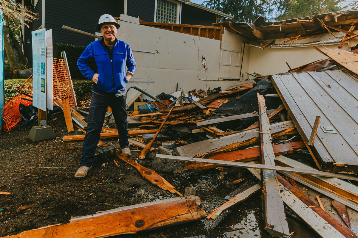 What to Ask a Builder About Subcontractors & Staffing Before Signing the Contract