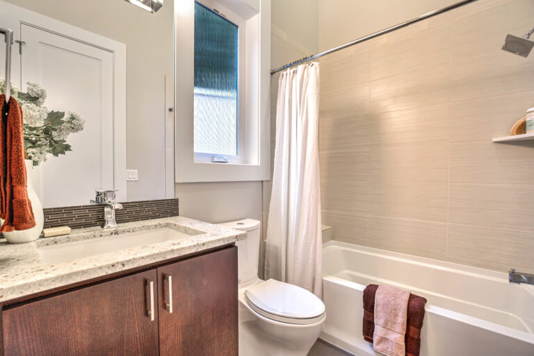 Amsterdam custom floor plan secondary bath