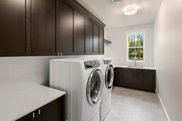 Barbaro custom floor plan laundry room