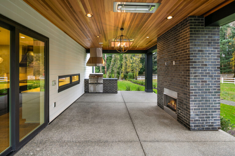 Barbaro custom floor plan outdoor living