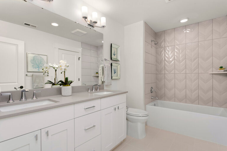 Belmont custom floor plan secondary bathroom