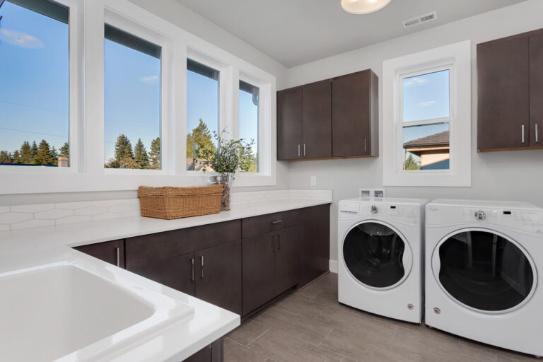 Bordeaux custom floor plan laundry room