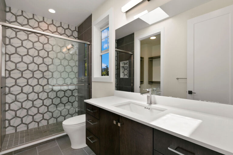 Bellevue 01 custom home secondary bath