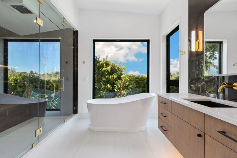 Bellevue 02 custom home primary suite bath
