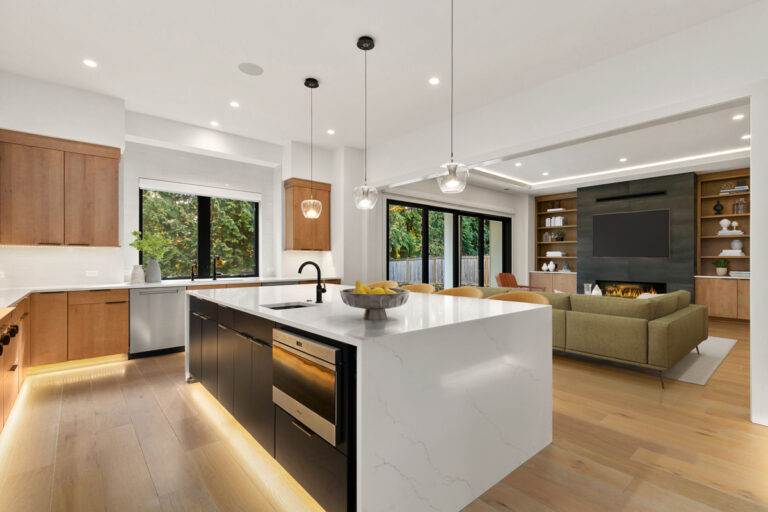 Bellevue 03 custom home kitchen