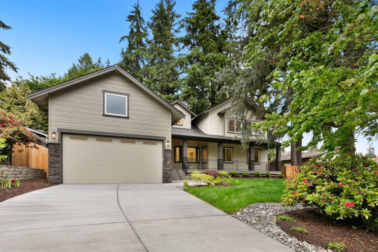 Bellevue 04 custom home craftsman exterior
