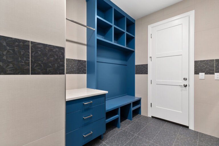 Bellevue 04 custom home mudroom
