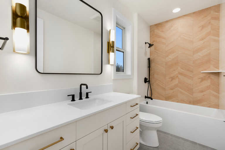 Bellevue 05 custom home secondary bath