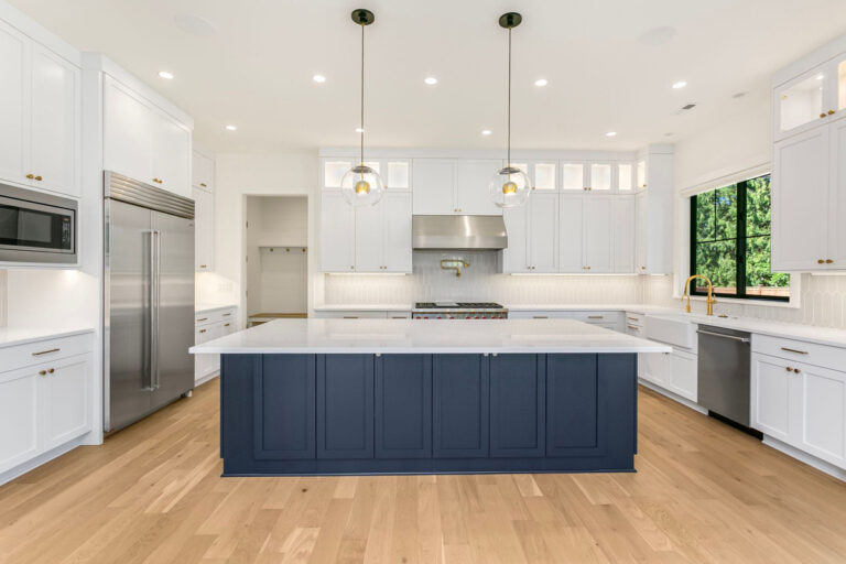 Bellevue 06 custom home kitchen