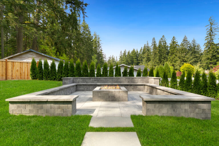 Bellevue 08 custom home outdoor fire pit