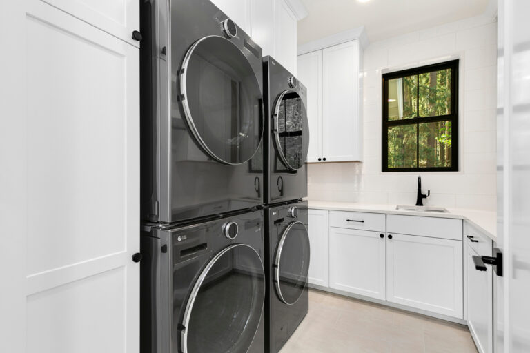 Bellevue 08 custom home laundry room