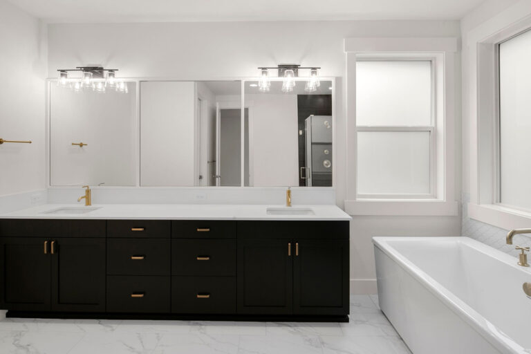 Bellevue 17 custom home primary suite bath