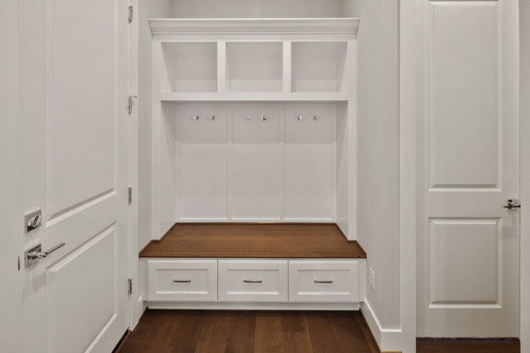 Bellevue 18 custom home mudroom