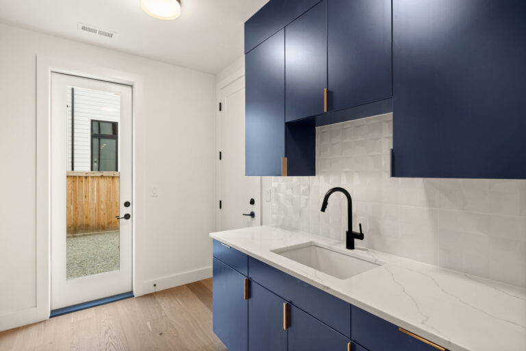 Kirkland 01 custom home mudroom