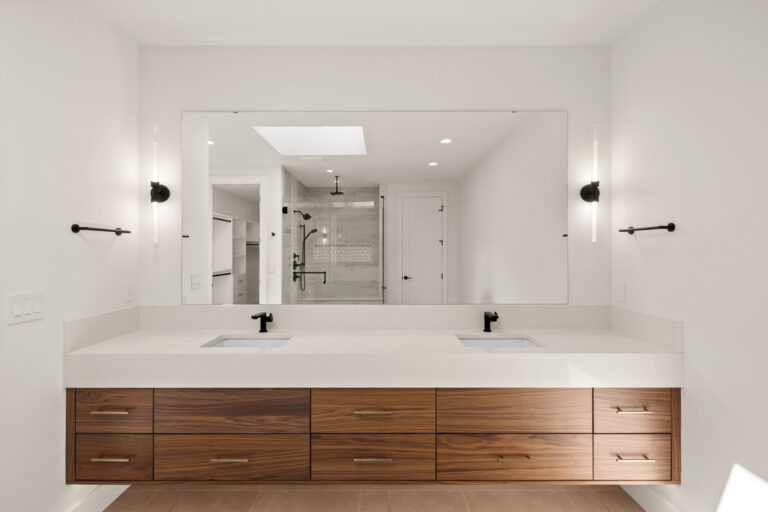 Kirkland 01 custom home primary suite bath