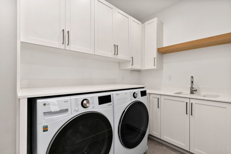 Kirkland 03 custom home laundry room
