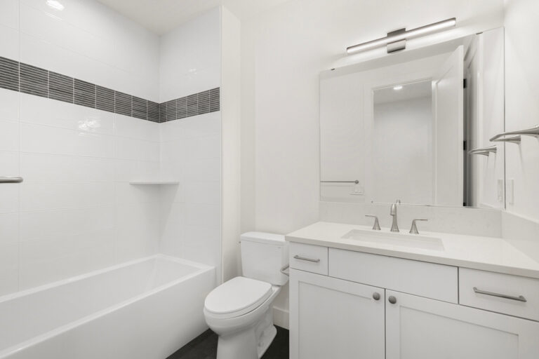 Medina 02 custom home secondary bath