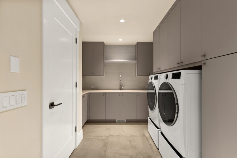 Medina 03 custom home laundry room