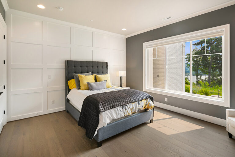 Mercer Island 04 custom home guest suite