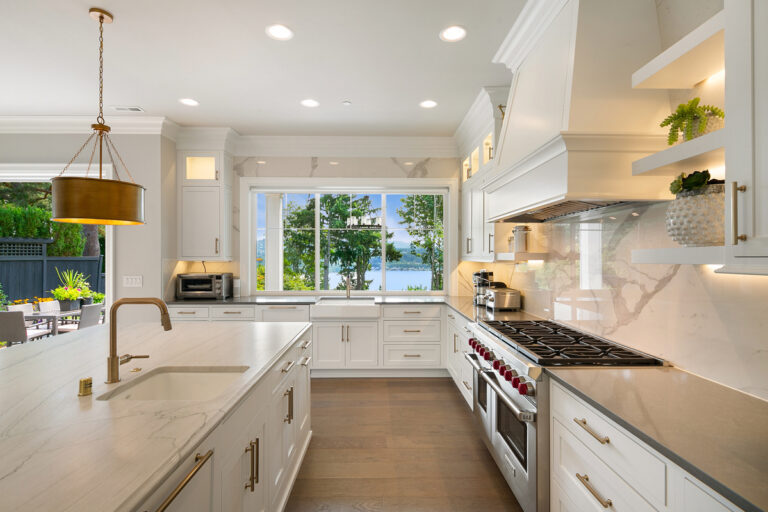 Mercer Island 04 custom home kitchen