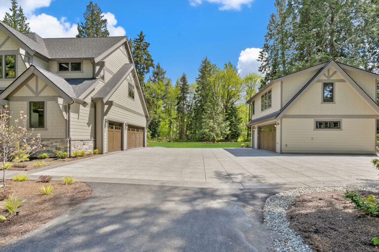 Redmond 01 custom home craftsman exterior