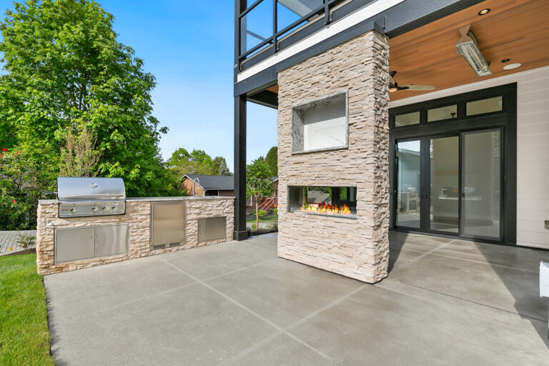 Renton 01 custom home outdoor living