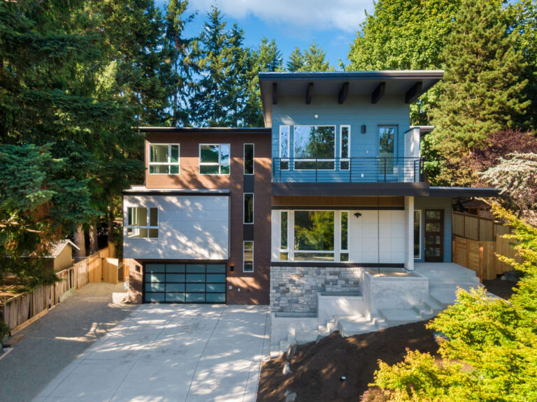 Sammamish 01 custom home modern northwest exterior