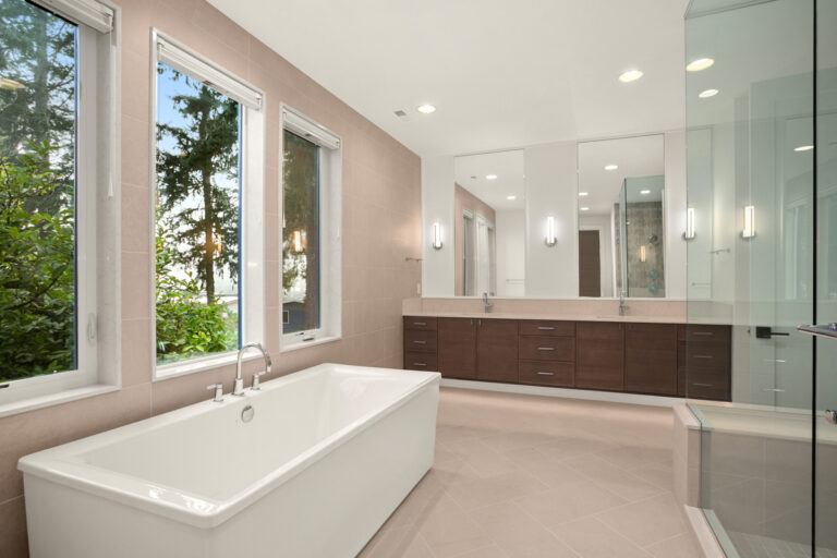 Hampton custom floor plan primary suite bath