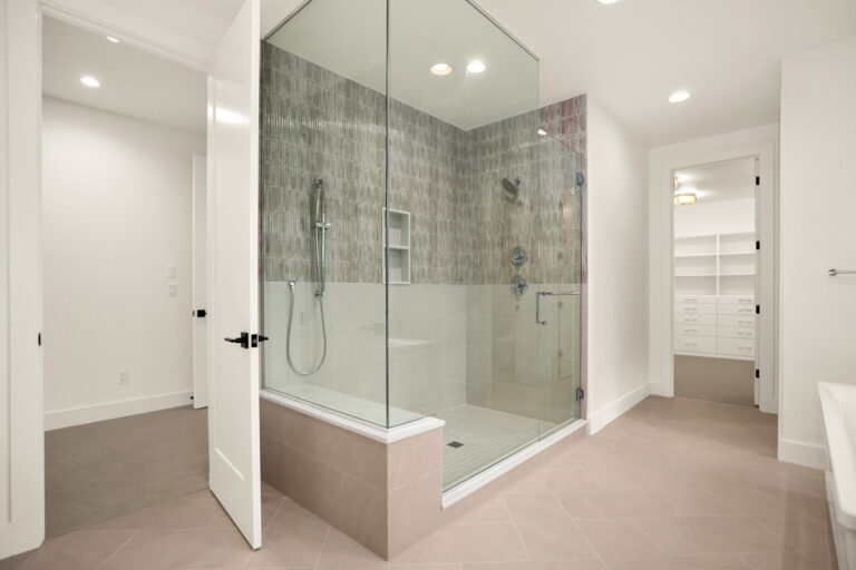 Hampton custom floor plan primary suite bath