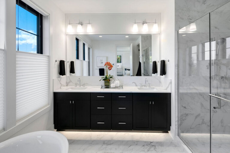 Hollingsworth custom floor plan primary suite bath