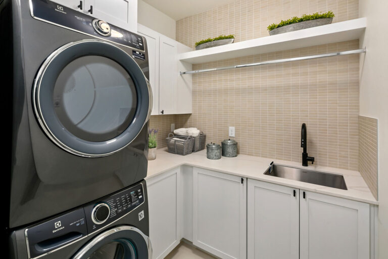 Kelso custom floor plan laundry room