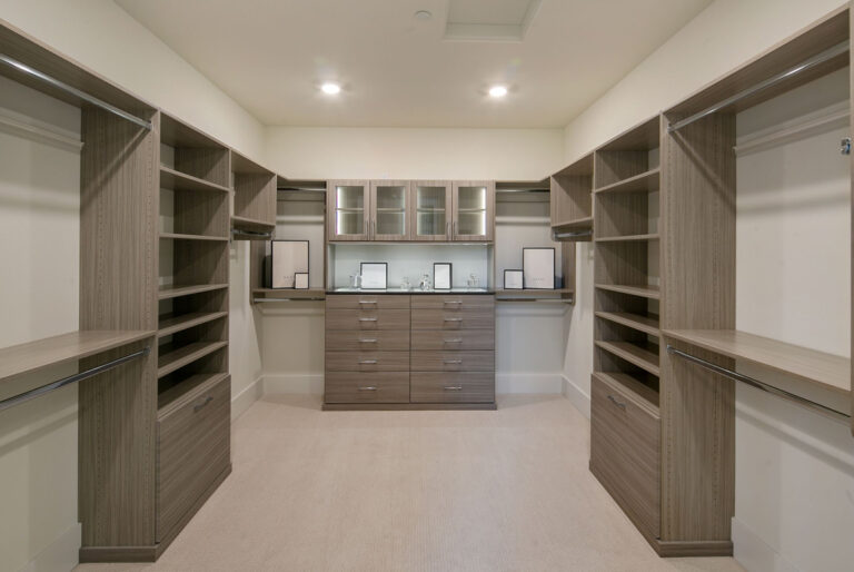 Kelso custom floor plan primary walk-in closet