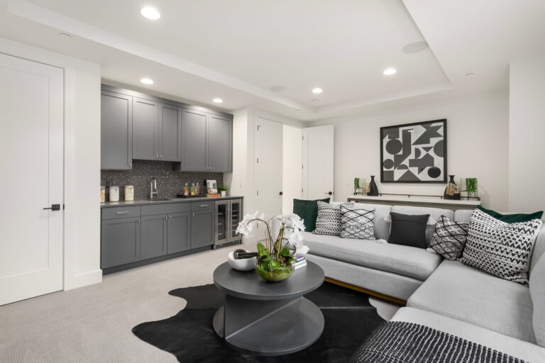 Laurel custom floor plan bonus room