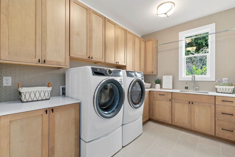 Pasadena custom floor plan laundry room