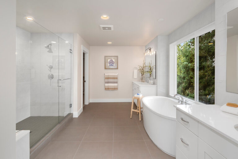 Ravenswood custom floor plan primary suite bath