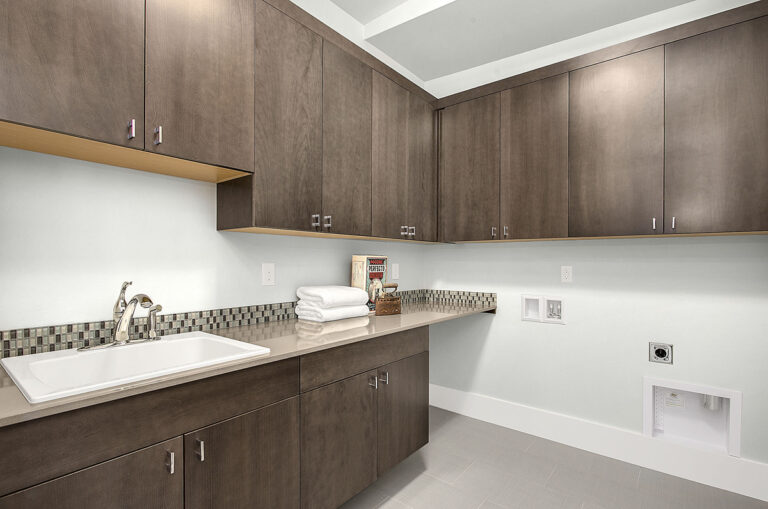 Seoul custom floor plan laundry room