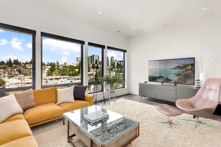 Stockholm custom floor plan bonus room