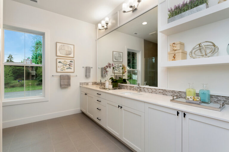 Sydney custom floor plan guest suite bath