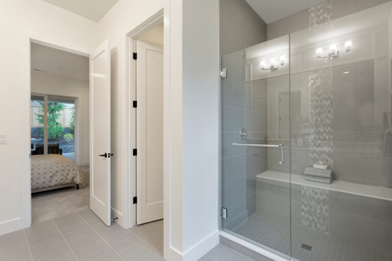 Sydney custom floor plan guest suite bath