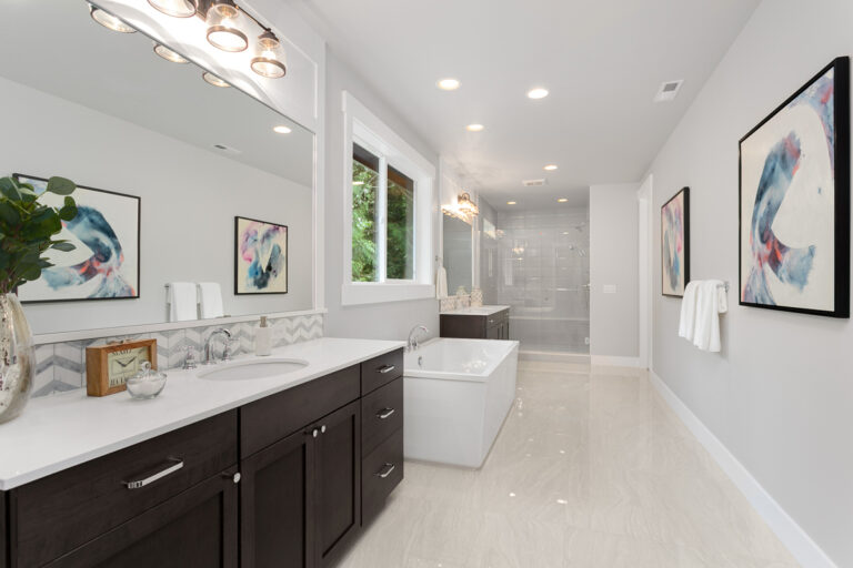 Toulon custom floor plan primary suite bath