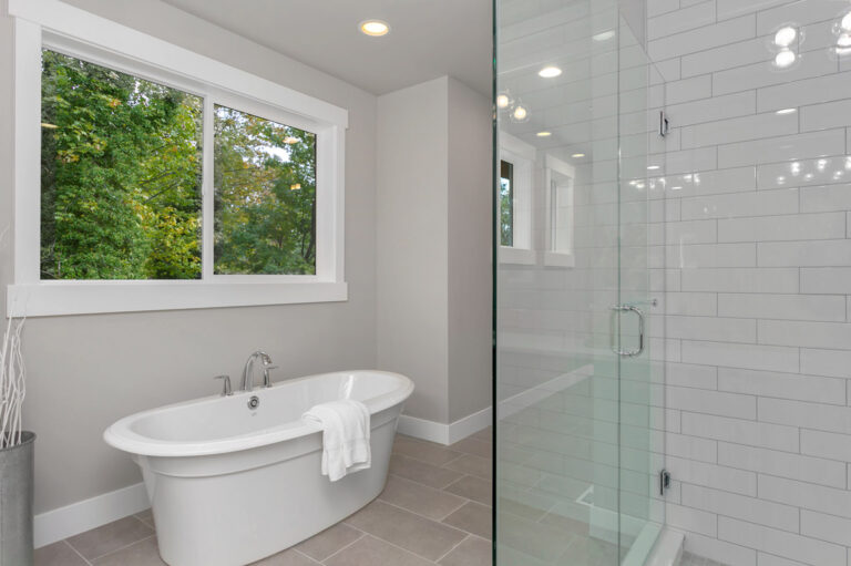 Trento Grande custom floor plan primary suite bath