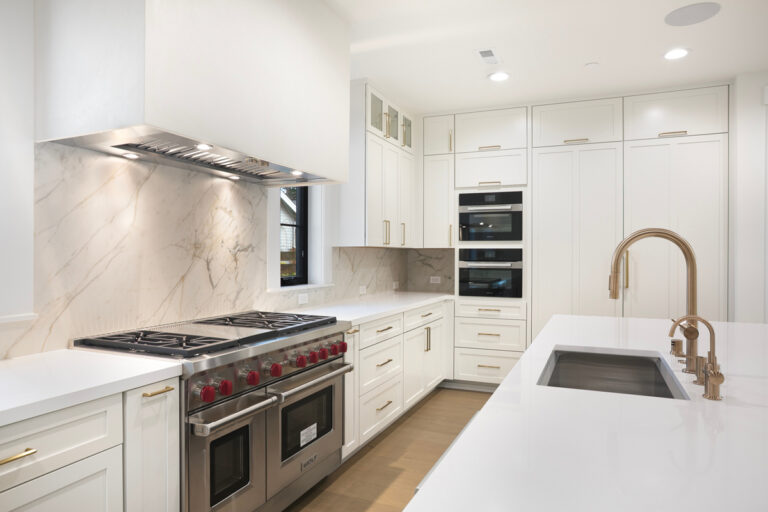 Kirkland 02 custom home kitchen